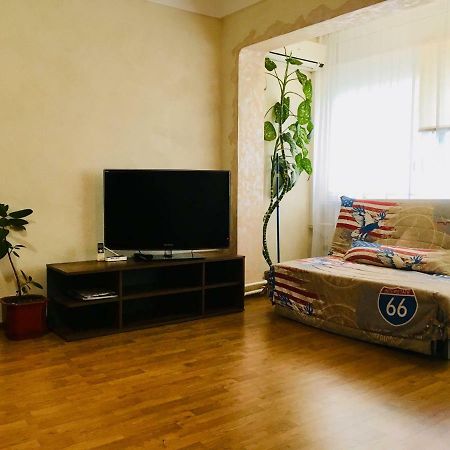 Апартаменти Peremohy Avenue 17 Київ Екстер'єр фото